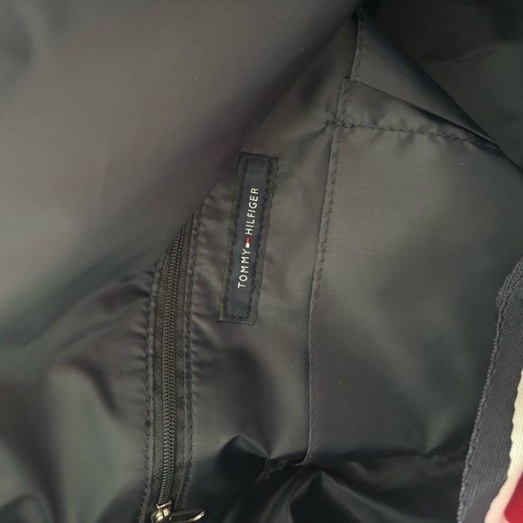 New without tags bag Tommy Hilfiger - Picture 2 of 3
